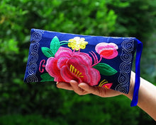 Load image into Gallery viewer, Long Double sided Embroidered Wallet, Wrist Bag, Handheld Bag, Women's Bag, Ethnic Style Cotton and Hemp Fabric Art Bag