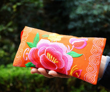 Load image into Gallery viewer, Long Double sided Embroidered Wallet, Wrist Bag, Handheld Bag, Women's Bag, Ethnic Style Cotton and Hemp Fabric Art Bag