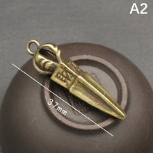 Load image into Gallery viewer, Handcraft Pendant Vintage Solid Religious Pestle Prayer Pendants Nepal Tibetan Handcraft Buddhist Vajra Pestle Copper Crafts
