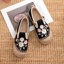 Load image into Gallery viewer, Elegant Embroidered Linen Shoes 2026 Spring New Cotton and Linen Shoes, Breathable and Comfortable Ethnic Style Women's Shoes
