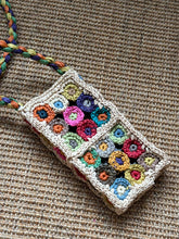 Load image into Gallery viewer, New Niche Design Shoulder Messenger Bag Colorful Raffia Hand-woven Mobile Phone Bag
