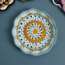 Load image into Gallery viewer, Non-slip Hand-woven Exquisite Large Coaster Sweet Wool Crocheted Vase Mat New Handmade Knitted Flower
