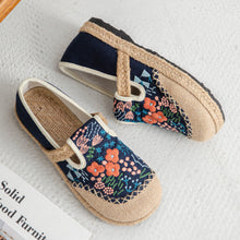 Load image into Gallery viewer, New Ethnic Style Flower Sea Embroidery Shallow Mouth Single Shoes, Original Craftsmanship Casual One-pedal Women&#39;s Shoes
