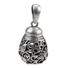 Load image into Gallery viewer, Hollow S925 Silver Portable Aromatherapy Ball Sachet Pendant Retro Style Fashion Temperament Can Be Opened and Worn To Diffuse Incense Balls
