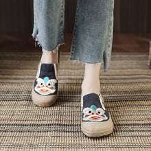 Load image into Gallery viewer, Embroidered Shoes Linen Shoes, Shallow Single Shoes, Craft Sewing Thread Tiger Head Lion Shoes
