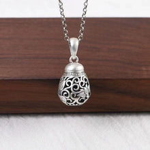Load image into Gallery viewer, Hollow S925 Silver Portable Aromatherapy Ball Sachet Pendant Retro Style Fashion Temperament Can Be Opened and Worn To Diffuse Incense Balls
