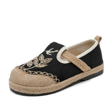 Load image into Gallery viewer, Ethnic Style Embroidered Cloth Shoes, New Hand-embroidered Linen Shoes, Soft-soled Breathable Woven Women's Shoes
