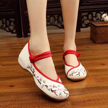 Load image into Gallery viewer, Sapatos Femininas Women Fashion Sweet Light Weight Embroidery Buckle Strap Flat Shoes Lady Casual Dance Shoes Ga296
