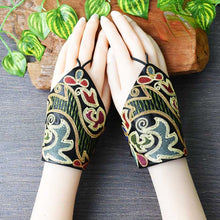Load image into Gallery viewer, Wrist Half Finger Gloves Spring and Autumn Retro Fingerless National Style Embroidery Decorative Literary Wrist Cover
