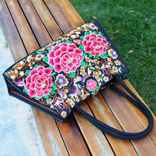 Load image into Gallery viewer, Yunnan ethnic style embroidered Pompom fashion lady shoulder bag big handbag
