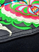 Load image into Gallery viewer, Ethnic Style Simple Embroidery Zipper Shoulder Bag
