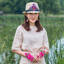 Load image into Gallery viewer, Embroidered hat in summer, straw hat, women&#39;s top hat, Tibetan style, sun protection, national style embroidery in summer and autumn
