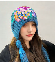 Load image into Gallery viewer, National embroidered women&#39;s fall and winter versatile thickened warm ear protection  wool hat knitting sweet and lovely
