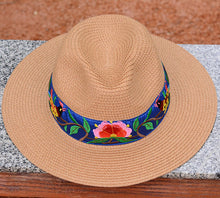 Load image into Gallery viewer, National style Embroidered Hat Straw Hat Sun-proof Visor Big Brim Summer Days Ladies National hat
