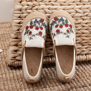 Shallow-cut cloth shoes custom-made one-pedal ethnic embroidered shoes light breathable sweat-absorbent cloth shoes.